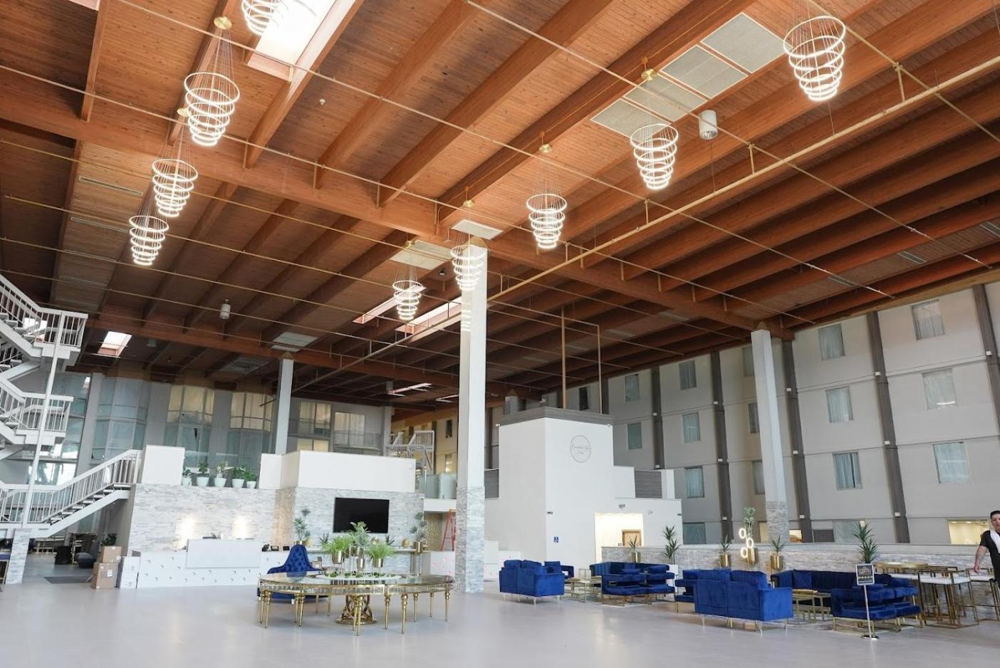 Hotel Dfw Airport Y Centro De Conferencias 4*