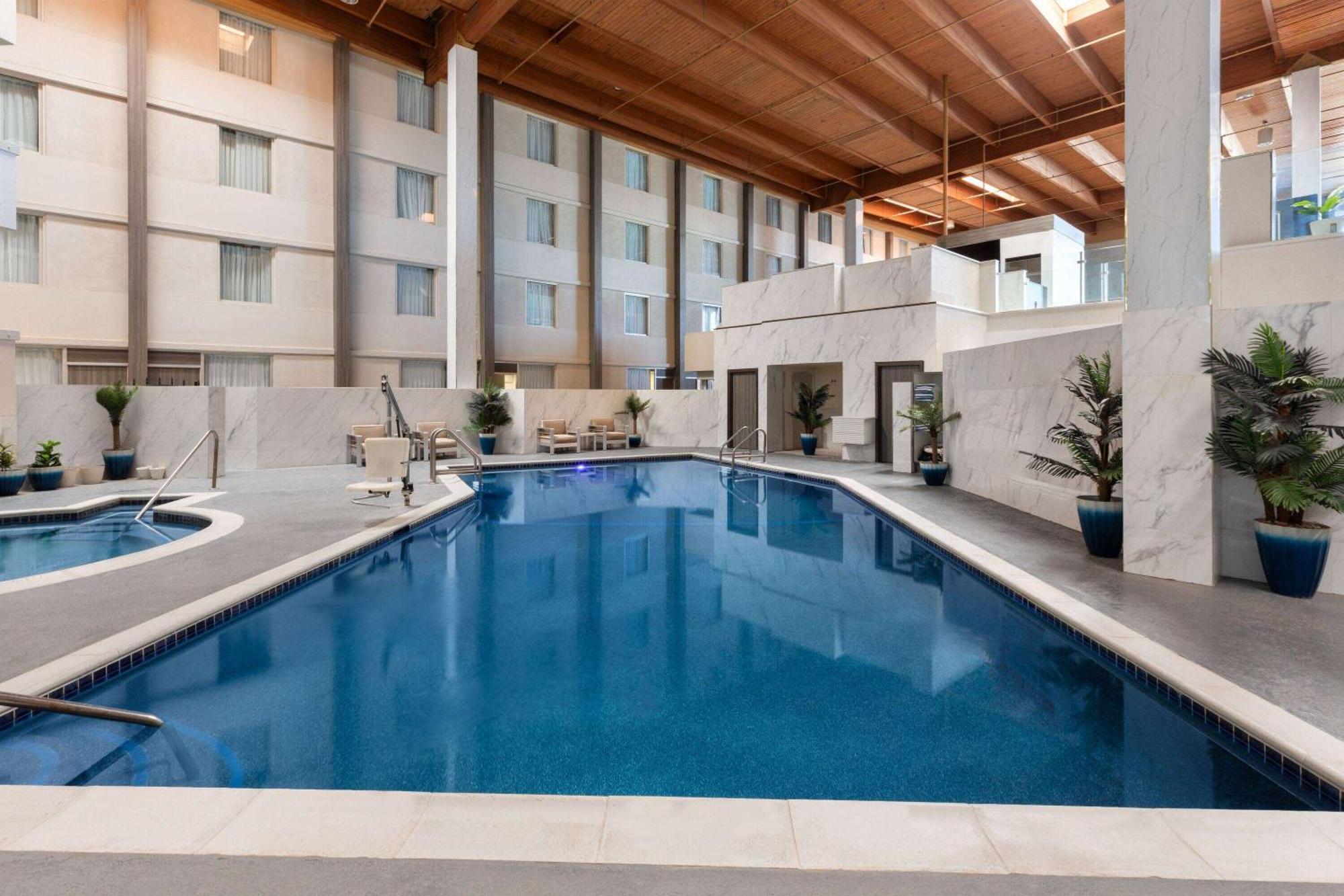 Wyndham Dfw Airport 4*